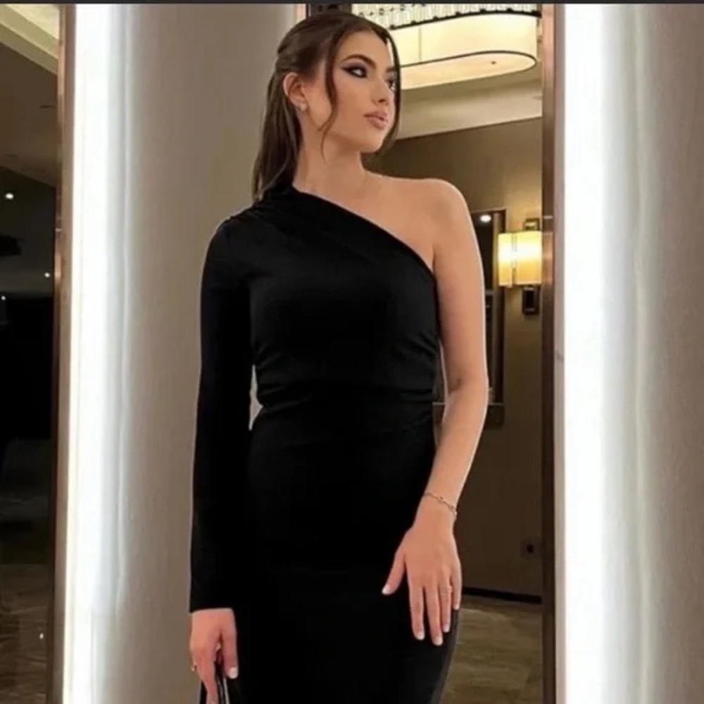 Zara Chic Black One-Shoulder Dress